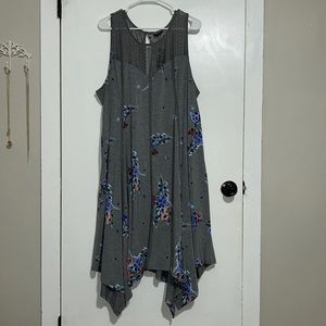 NWT Torrid sleeveless gray flower dress size 4